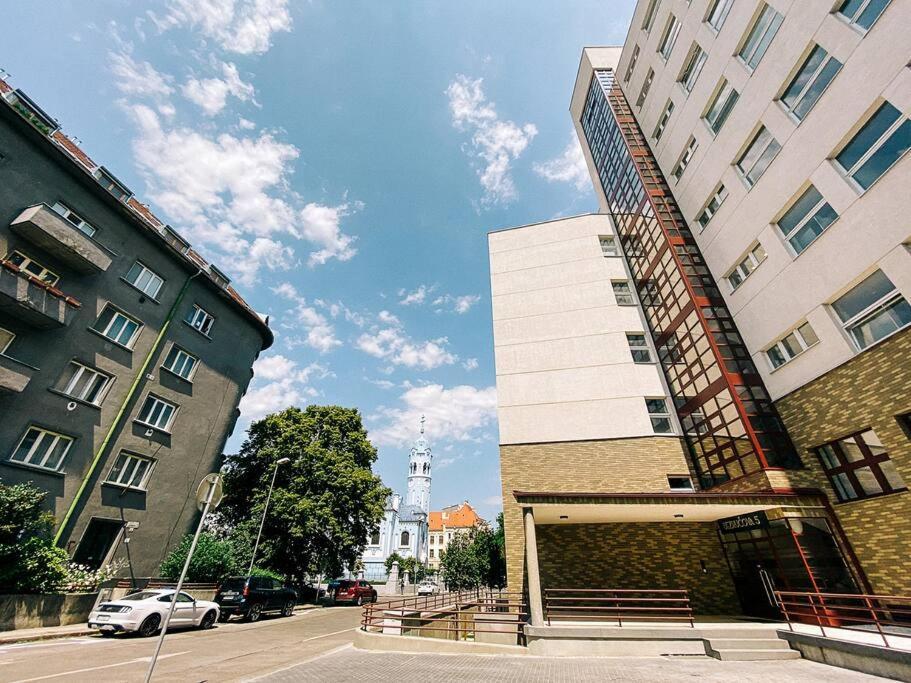 New Studio In Quiet Part Of The City Center Bratislava Eksteriør billede