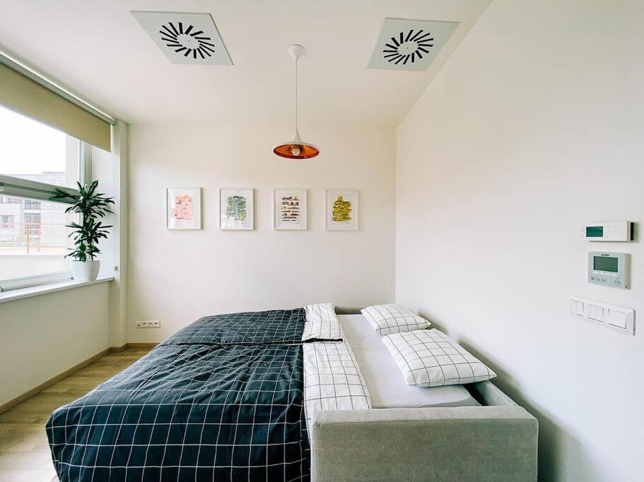 New Studio In Quiet Part Of The City Center Bratislava Eksteriør billede