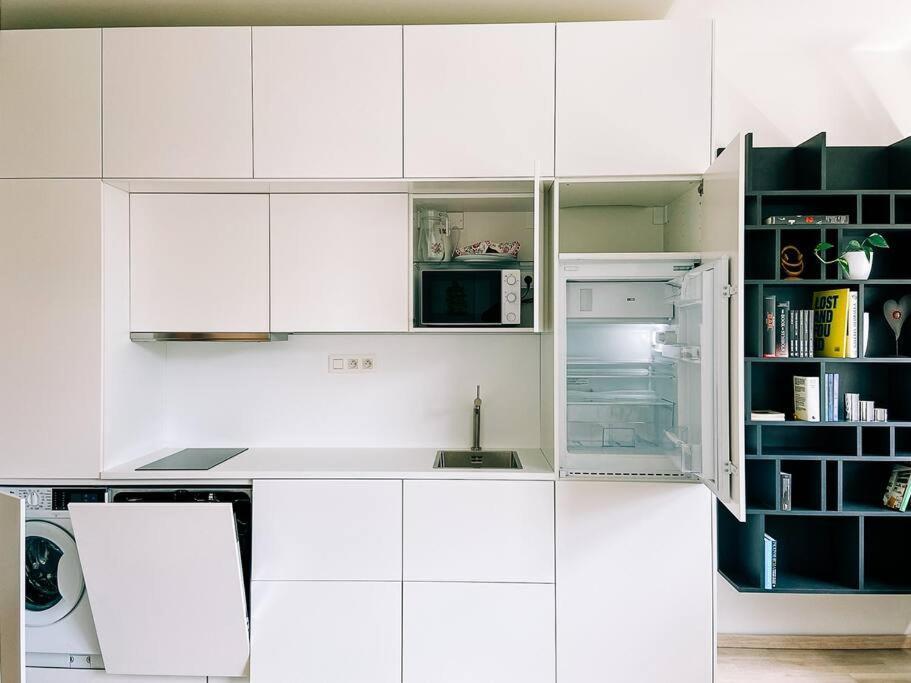 New Studio In Quiet Part Of The City Center Bratislava Eksteriør billede