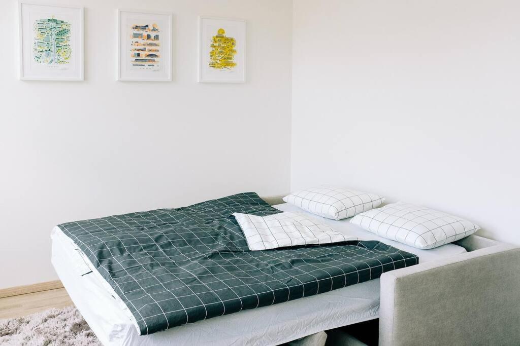 New Studio In Quiet Part Of The City Center Bratislava Eksteriør billede