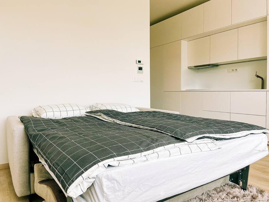 New Studio In Quiet Part Of The City Center Bratislava Eksteriør billede